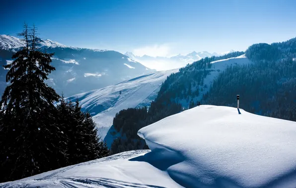 Winter, snow, mountains