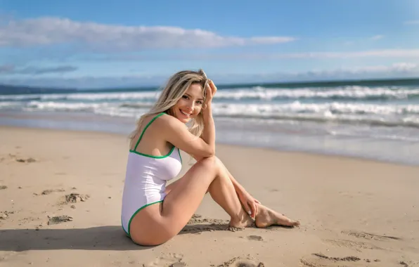 Sand, beach, swimsuit, ass, chest, water, girl, smile