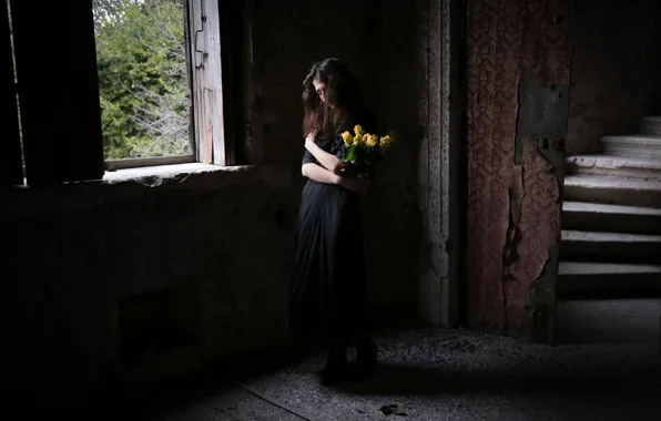 Picture girl, flowers, house