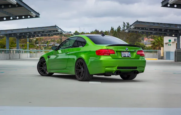 Picture E92, M3, Dual exhaust, Java green