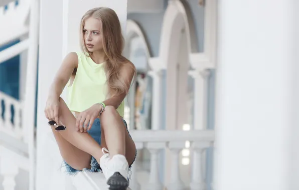 Picture girl, shorts, model, pretty, blonde, sneakers, tank top