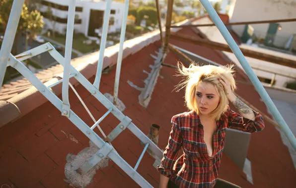 Roof, look, Blonde, piercing, tattoo, shirt, Alysha Nett