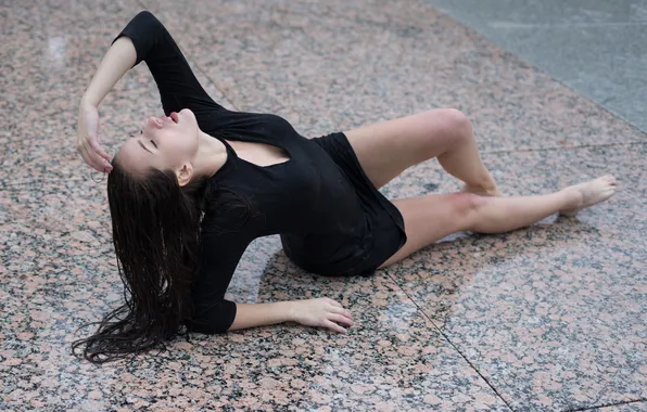 Pose, model, wet, makeup, figure, dress, brunette, hairstyle