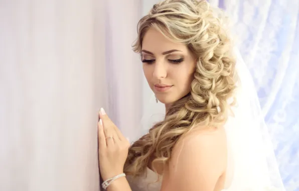 Blonde, the bride, veil, curls