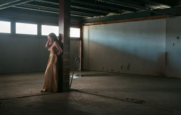 Picture dress, the room, girl
