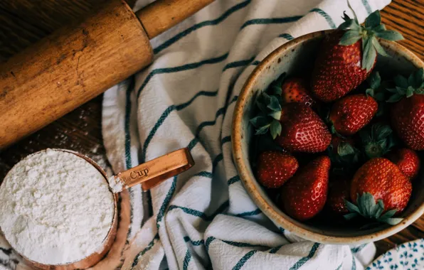 Towel, strawberry, flour, rolling pin, cooking