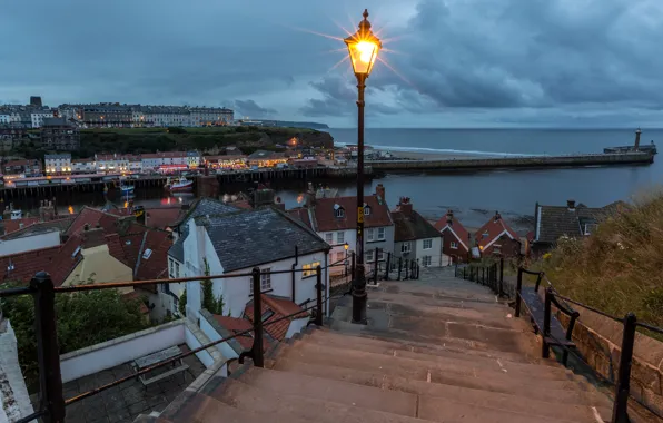 Picture sea, clouds, lights, coast, lighthouse, England, home, the evening