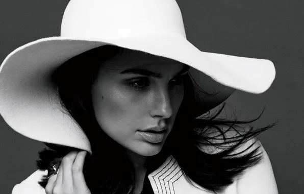 Portrait, hat, actress, beauty, black and white, in white, Fashion, Gal Gadot