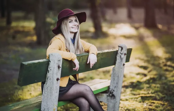 Picture girl, Park, bench
