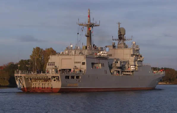 Ship, large, Navy, landing, Ivan Gren