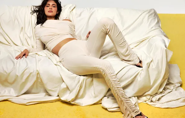 Woman, young, beautiful, model, long-haired, Kylie Jenner