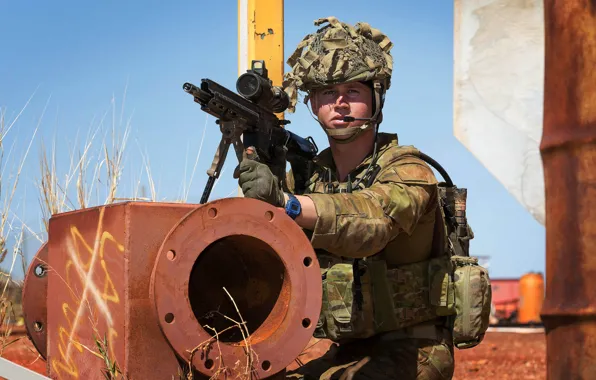 Picture weapons, soldiers, Australian Army