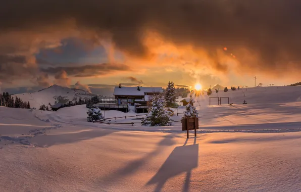 The sun, snow, house