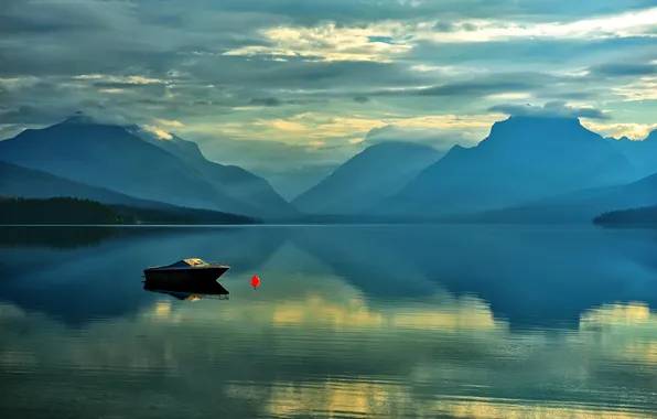 Picture the sky, clouds, mountains, lake, boat