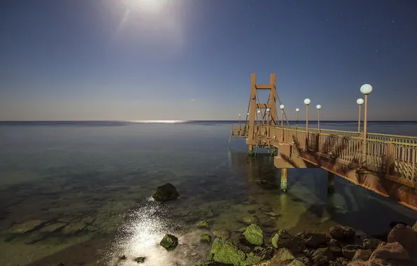 The moon, Egypt, the red sea