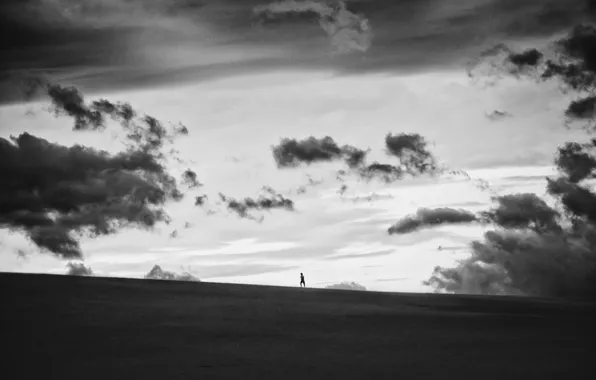 Picture field, the sky, people