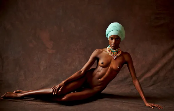 Chest, feet, woman, necklace, hands, pussy, lips, turban