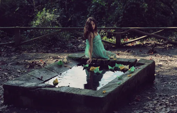 Picture girl, boats, Virginia