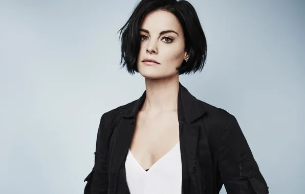 Look, girl, pose, hair, figure, actress, brunette, hairstyle