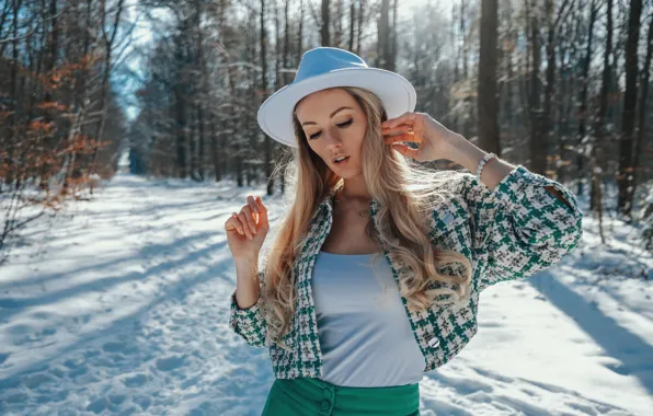 Winter, girl, snow, nature, pose, hat, long hair, Olya Alessandra