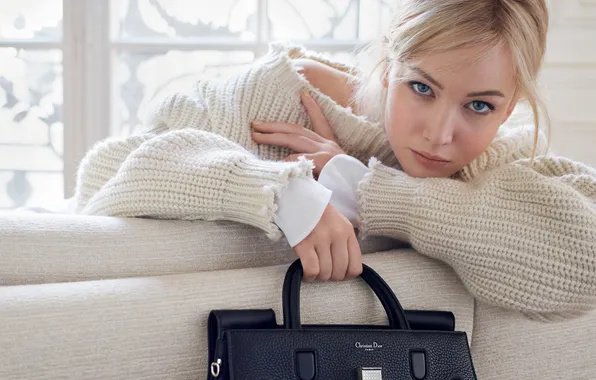 Picture makeup, actress, hairstyle, blonde, photographer, bag, brand, sweater