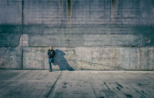 Picture wall, shadow, jeans, the hood, Nike, sunlight, city, teen