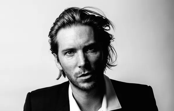 Picture photo, black and white, actor, musician, singer, Troy Baker, Troy Baker, dubbing