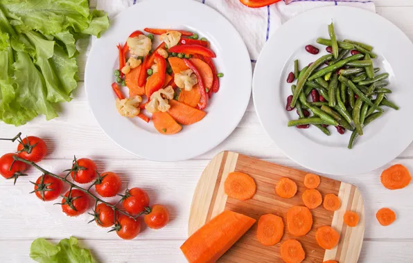 Vegetables, tomatoes, carrots, salad, beans