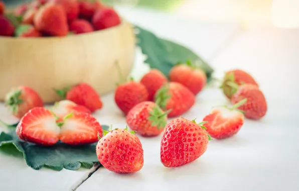 Picture berries, strawberry, red, fresh, wood, ripe, sweet, strawberry