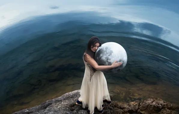 Picture girl, earth, ball