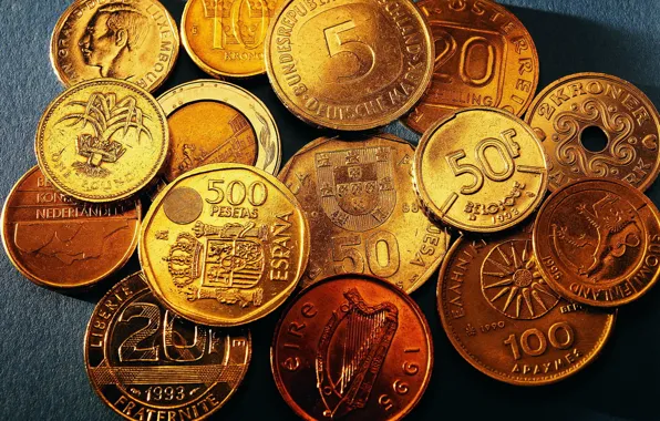 Picture gold, coins, many