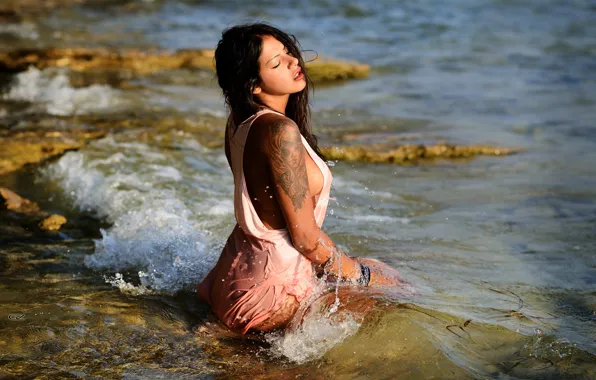 Sea, chest, girl, the sun, pose, wet, figure, dress