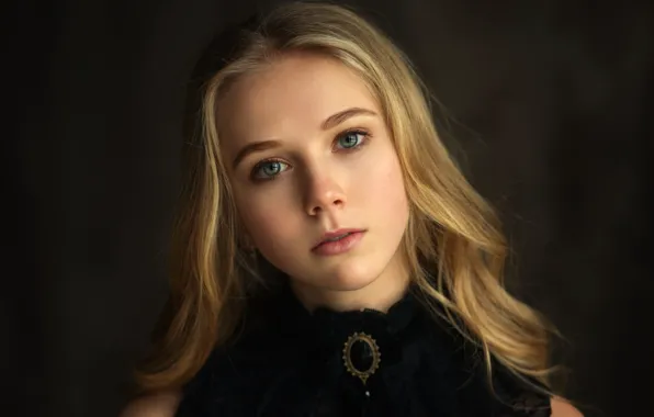 The beauty, Pauline, Dennis Drozhzhin