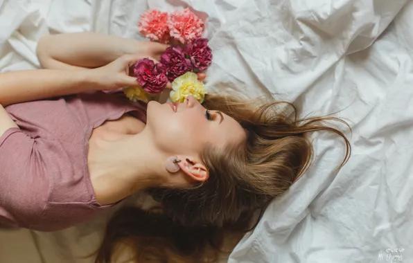 Picture girl, flowers, makeup, profile, brown hair, clove, Juliana Mizinova, Ulyana Bukanova