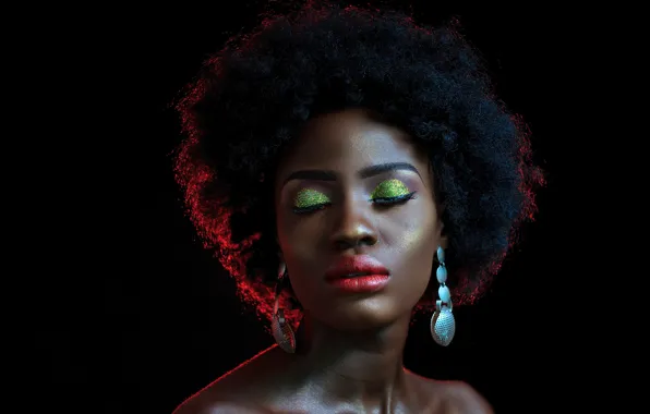 Sexy, sexy, black background, black background, closed eyes, black woman, black woman, bright makeup