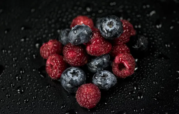Picture drops, berries, raspberry, blueberries