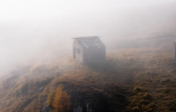 Picture void, fog, loneliness, A lonely barn