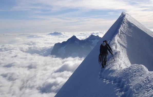 Picture the sky, clouds, mountains, extreme, climber