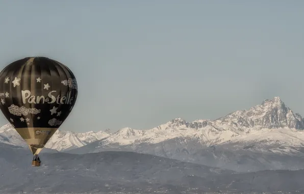 Mountains, balls, sport