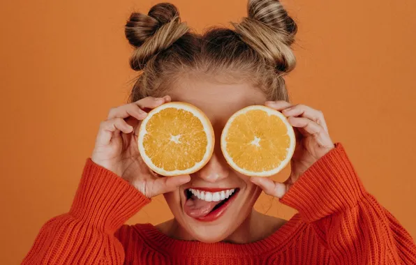 BLONDE, HANDS, LANGUAGE, JOY, MOUTH, ORANGE, HAIRSTYLE, JACKET