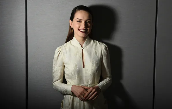 Picture look, girl, smile, shadow, Star Wars, Daisy Ridley
