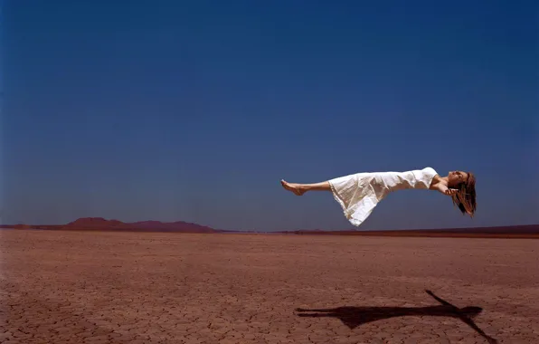 Picture girl, flight, desert
