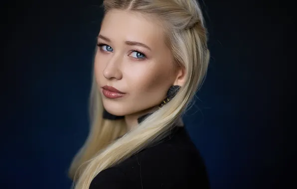 Wallpaper portrait, look, blonde, face, Павел Ребанд, girl, blue background, long hair