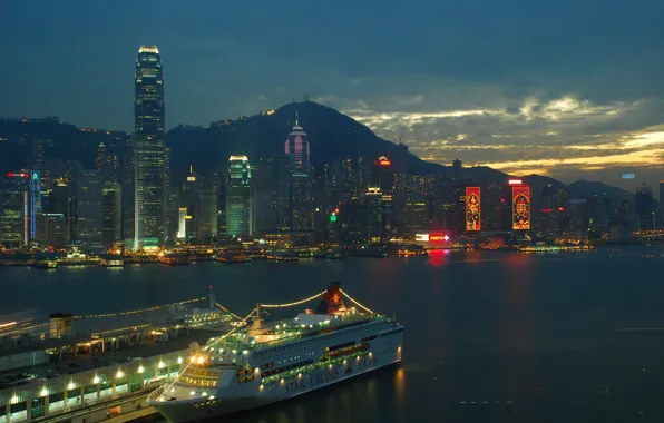 Marina, the evening, megapolis, Hong Kong