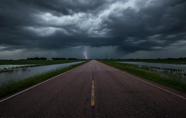 Picture road, the storm, clouds, lightning