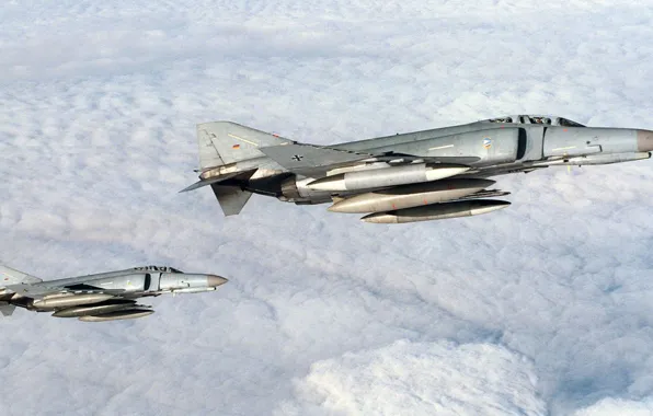 F-4, Phantom II, Douglas, McDonnell, fighter-interceptor, multi-role fighter, aircraft ground support second/third generation