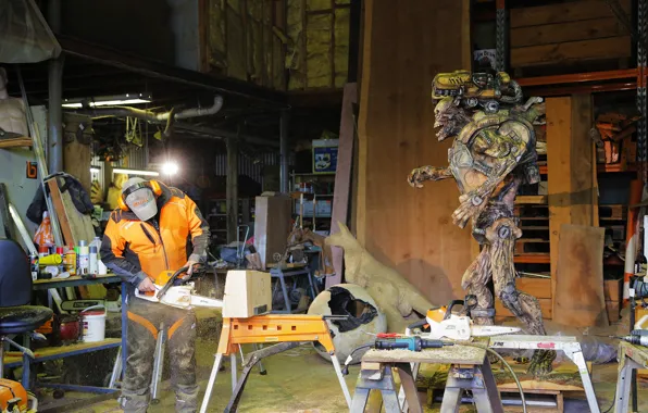 Wood, artist, creature, sculpture, DOOM, chainsaws