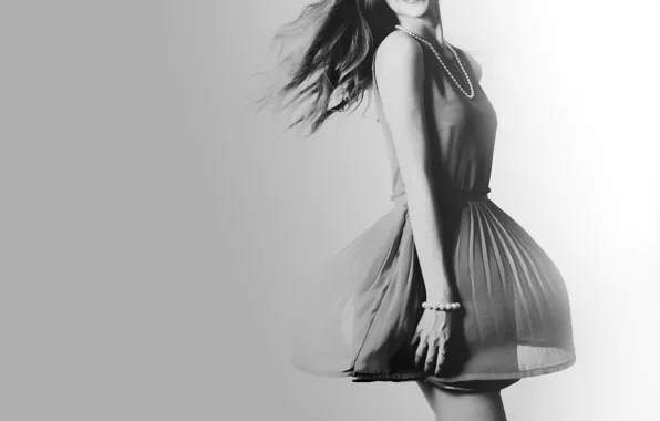 Picture girl, dress, beads, black and white, bracelet