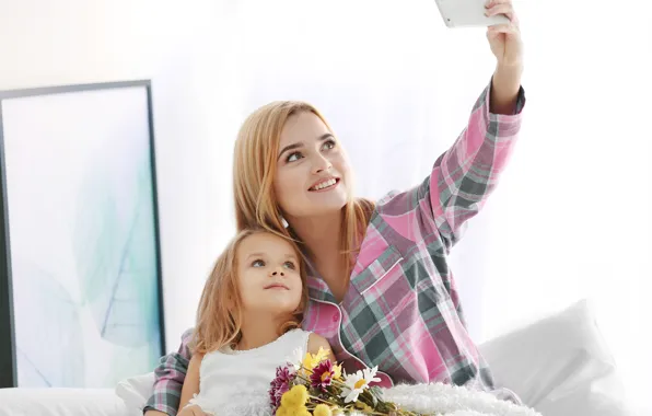 Joy, flowers, photo, woman, child, girl, phone, daughter