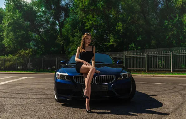 Picture girl, sweetheart, model, BMW, Glasses, Wallpaper, Shoes, brown hair